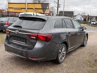 Gebraucht Toyota Avensis Executive 143 PS (105 kW) 2016 Grau Kombi