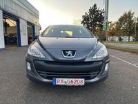 Gebraucht Peugeot 308 Tendance 98 PS (72 kW) 2011 Grau Limousine