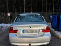 Gebraucht BMW 318 129 PS (94 kW) 2006 Silber Limousine
