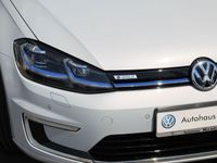 Gebraucht VW e-Golf 100 kW (136 PS) 2018 White silver metallic Kleinwagen