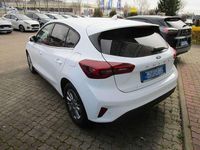 Gebraucht Ford Focus Titanium 125 PS (91 kW) 2022 Frost weiß Limousine