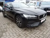 Używany Volvo V60 Core 163 KM (119 kW) 2022 Czarny Kombi