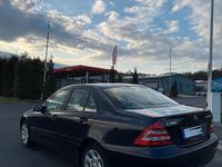 Gebraucht Mercedes C180 143 PS (105 kW) 2004 Schwarz Limousine