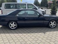 Gebraucht Mercedes E300 179 PS (131 kW) 1987 Blau Coupé