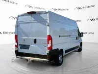 Gebraucht Peugeot Boxer 165 PS (121 kW) 2022 Lackierung weiss icy/deckende lackierung Van