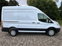Second-hand Ford Transit 170 CP (125 kW) 2019 Alb Monovolum