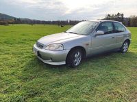 Second-hand Honda Civic 160 CP (117 kW) 2000 Argintiu