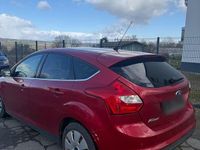 Gebraucht Ford Focus Titanium 163 PS (119 kW) 2014 Rot Kombi