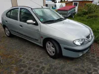 Gebraucht Renault Mégane Privilege 107 PS (78 kW) 2000 Silber Limousine
