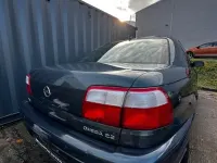Gebraucht Opel Omega Design Edition 144 PS (105 kW) 2002 Grün Limousine