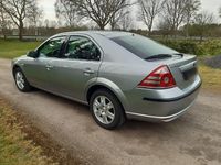 Gebraucht Ford Mondeo Ghia 115 PS (84 kW) 2006 Silber Limousine