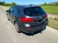 Gebraucht Opel Astra 140 PS (102 kW) 2011 Grau Kombi