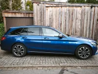 Gebraucht Mercedes C220 170 PS (125 kW) 2018 Blau Kombi