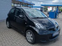 Gebraucht Toyota Aygo 68 PS (50 kW) 2012 Schwarz Kleinwagen