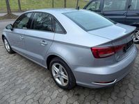 Gebraucht Audi A3 Basis 116 PS (85 kW) 2020 Florettsilber metallic Limousine