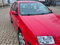 Second-hand VW Bora 75 CP (55 kW) 2002 Roșu Berlinǎ