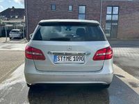 Gebraucht Mercedes B180 109 PS (80 kW) 2013 Van / Kleinbus