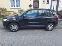 Second-hand VW Tiguan Freestyle 122 CP (89 kW) 2011 Negru SUV
