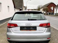 Gebraucht Audi A3 116 PS (85 kW) 2019 Grau Limousine