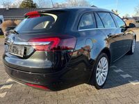 Gebraucht Opel Insignia 140 PS (102 kW) 2016 Schwarz Kombi