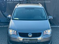 Gebraucht VW Touran 105 PS (77 kW) 2008 Braun Van / Kleinbus