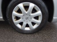 Gebraucht Peugeot 807 Premium 130 PS (95 kW) 2005 Silber Van / Kleinbus