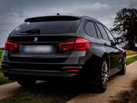 Gebraucht BMW 330 Sport Line 252 PS (185 kW) 2017 Braun Kombi