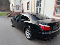 Gebraucht BMW 523 Advantage 190 PS (139 kW) 2007 Schwarz Limousine
