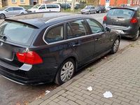 Gebraucht BMW 318 143 PS (105 kW) 2012 Schwarz Kombi