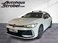 Neu VW Passat R-line 150 PS (110 kW) 2026 Oryxweiß perlmutteffekt Kombi