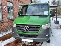 Gebraucht Mercedes 500 150 PS (110 kW) 2023 Grün (laubgrün) Van