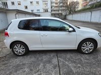Gebraucht VW Golf VI 105 PS (77 kW) 2009 Weiß Kleinwagen