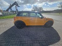 Second-hand Mini Cooper D 116 CP (85 kW) 2015 Portocaliu Hatchback