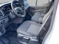 Gebraucht Ford Transit Trend 131 PS (96 kW) 2023 Weiß Van / Kleinbus