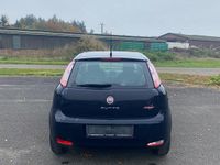 Gebraucht Fiat Punto Pop 69 PS (50 kW) 2014 Blau Kleinwagen