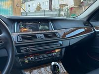 Gebraucht BMW 530 Comfort Edition 258 PS (189 kW) 2012 Blau Limousine