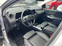 Gebraucht Mercedes B180 136 PS (100 kW) 2019 Iridiumsilber  metalliclack Kleinwagen