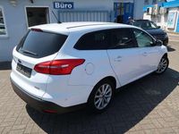 Gebraucht Ford Focus Titanium 125 PS (91 kW) 2017 Frostweiß Kombi