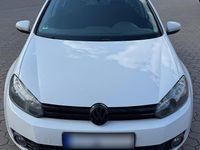 Gebraucht VW Golf VI 105 PS (77 kW) 2010 Weiß Kleinwagen