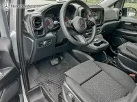 Gebraucht Mercedes Vito 163 PS (119 kW) 2025 Hightechsilber metallic Van