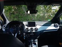 Gebraucht Mercedes B180 Edition 1 122 PS (89 kW) 2012 Silber Van / Kleinbus