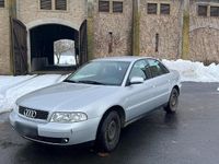 Usado Audi A4 100 CV (73 kW) 2000 Plateado Berlina