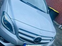 Gebraucht Mercedes B180 122 PS (89 kW) 2013 Silber Van / Kleinbus