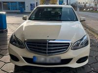 Gebraucht Mercedes E200 136 PS (100 kW) 2016 Gelb Limousine