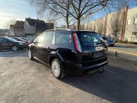 Gebraucht Ford Focus Titanium 109 PS (80 kW) 2010 Schwarz Kombi