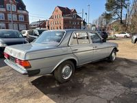 Gebraucht Mercedes 200 109 PS (80 kW) 1981 Blau Limousine