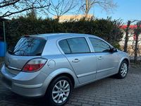 Gebraucht Opel Astra 105 PS (77 kW) 2004 Silber Kleinwagen
