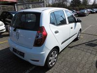 Gebraucht Hyundai i10 Edition 69 PS (50 kW) 2012 Weiß Kleinwagen