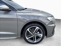 Neu Audi A1 Sportback S-Line 150 PS (110 kW) 2026 Grau (chronosgrau metallic) Kleinwagen