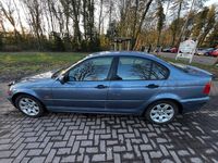 Gebraucht BMW 318 143 PS (105 kW) 2001 Blau Limousine